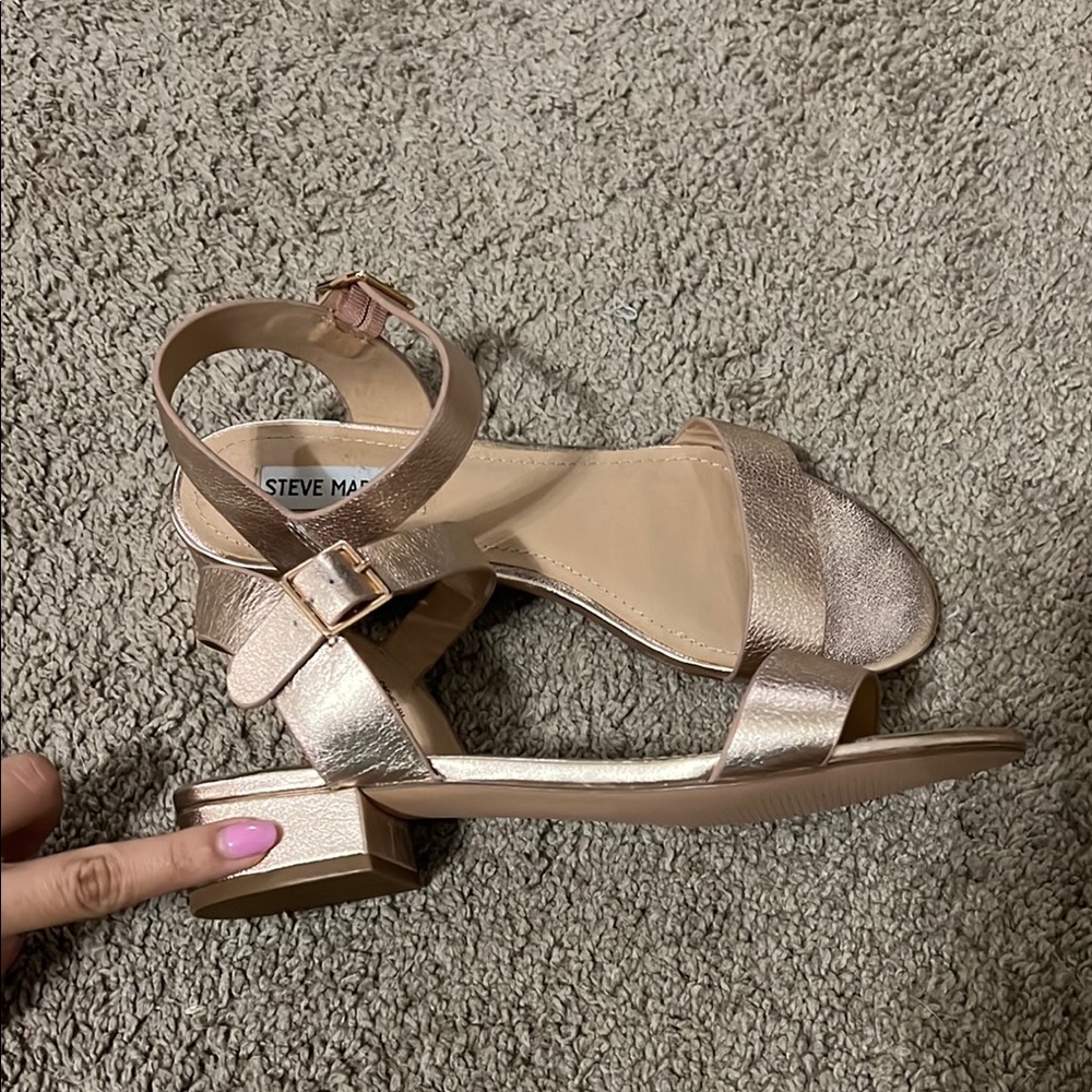 Steve Madden Rose Gold Cache sandals 7.5 - Picture 2 of 3